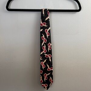 Pure Italian Silk Elegant Black and Red Patterned Tie